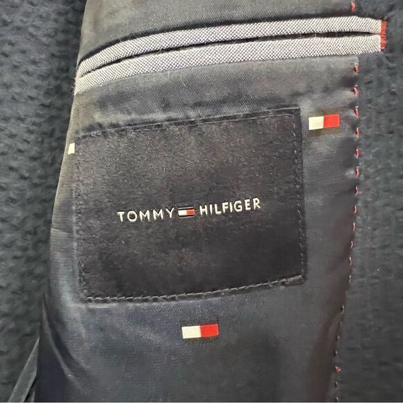 Tommy Hilfiger navy textured jacket.   Size L - Picture 6 of 7